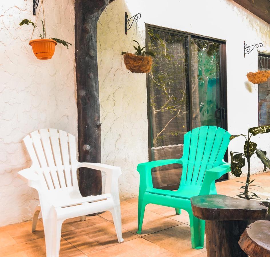 Monte Fresco Hostel Boutique Puntarenas Buitenkant foto