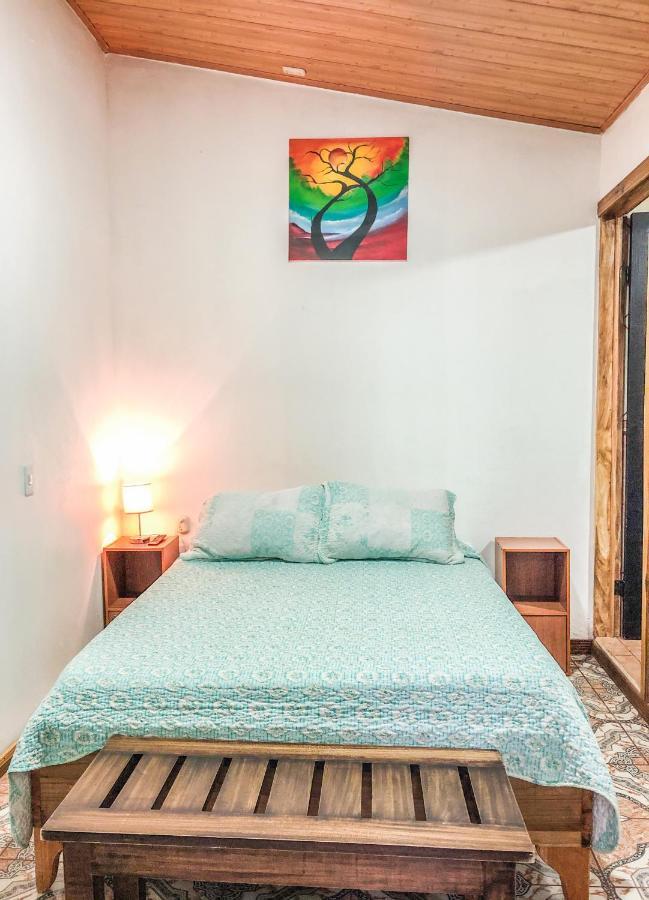 Monte Fresco Hostel Boutique Puntarenas Buitenkant foto