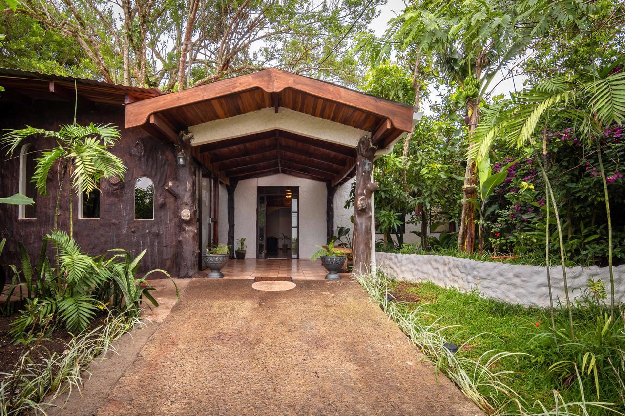 Monte Fresco Hostel Boutique Puntarenas Buitenkant foto