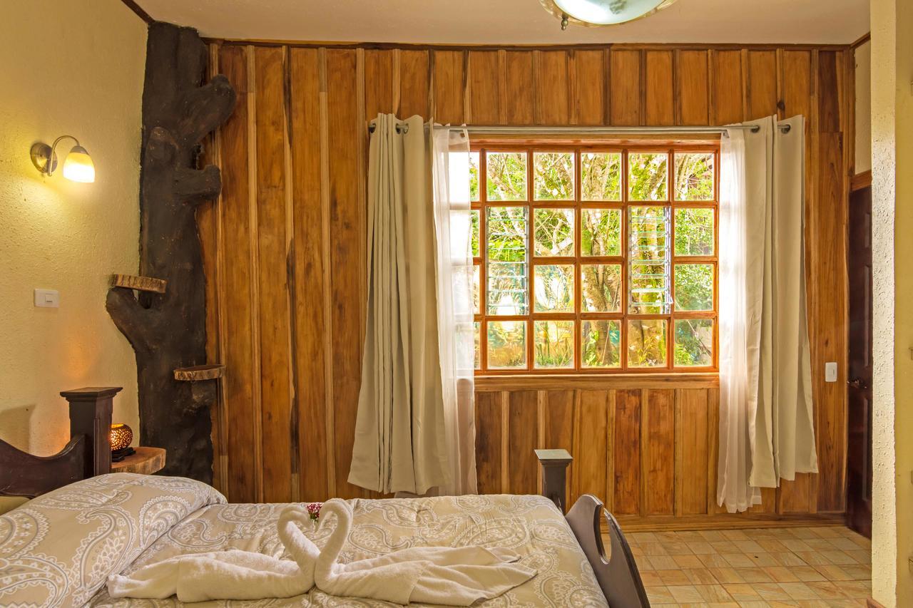 Monte Fresco Hostel Boutique Puntarenas Buitenkant foto