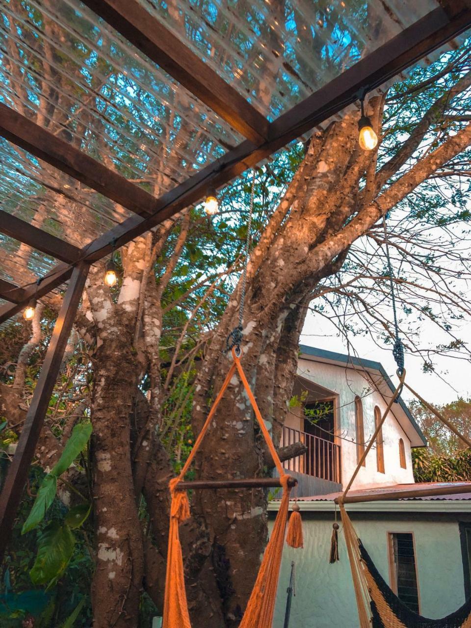 Monte Fresco Hostel Boutique Puntarenas Buitenkant foto